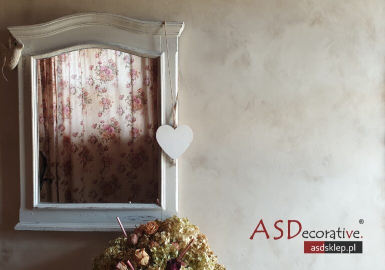 Ściana z mikrocementu FINO pokazuje bardzo gładkie wykończenie, kt&oacute;re wybiera się do suchych pomieszczeń, gdy zależy Ci na subtelnych przejściach i eleganckim efekcie dekoracyjnym.