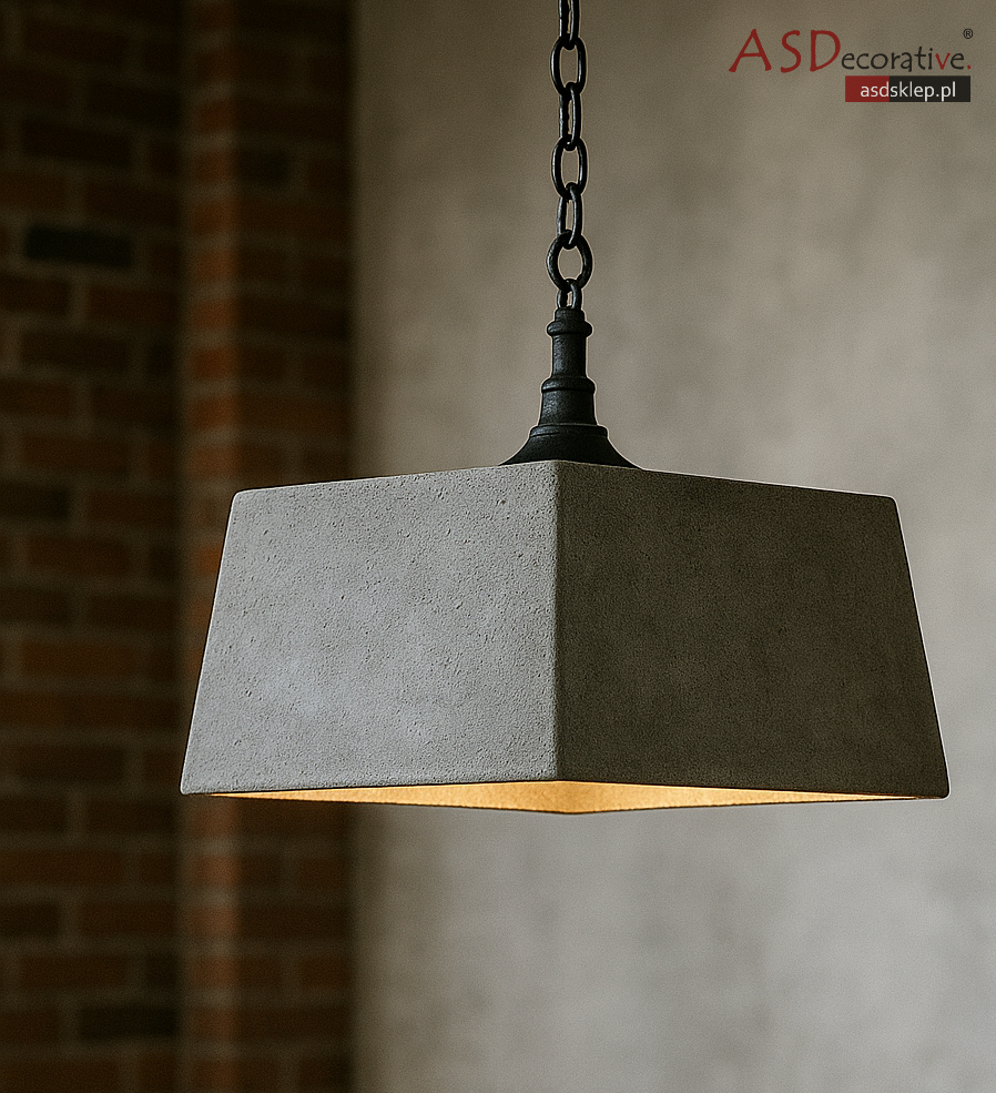 Lampa ścienna z kloszem wykończonym mikrocementem, emitująca rozproszone światło na ścianę. To nietypowe zastosowanie mikrocementu w elementach oświetlenia o dekoracyjnym charakterze.